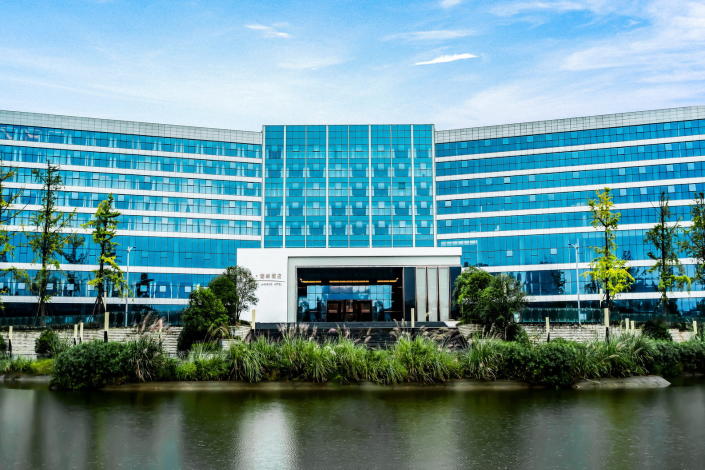 J9集团照明西充运营中心周年庆暨2021年度客户答谢会隆沉召开